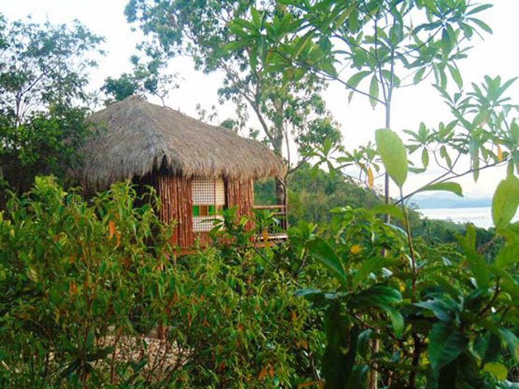 Sanctuaria Treehouses Корон Экстерьер фото