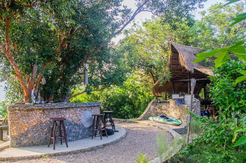 Sanctuaria Treehouses Корон Экстерьер фото